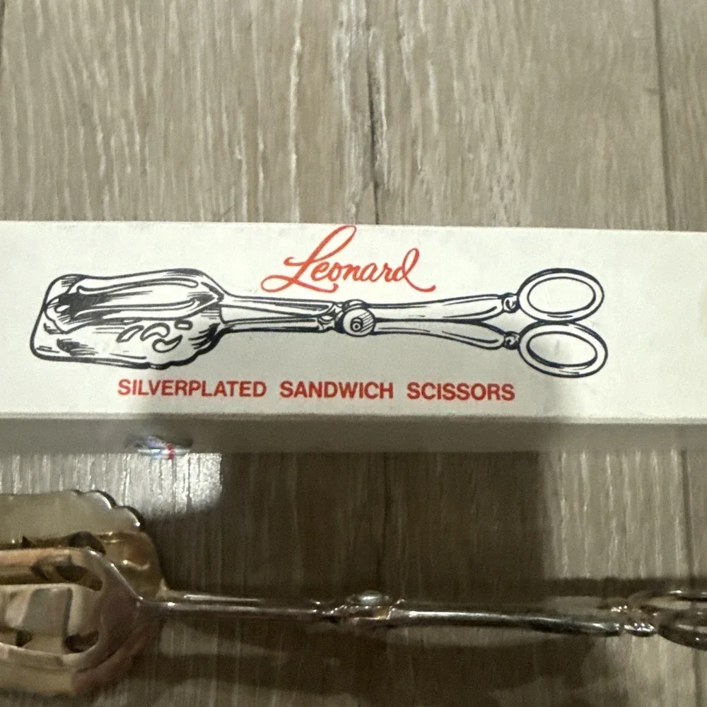 NIB Vintage 8 3/4